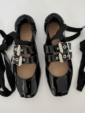 SCHUTZ Black Patent Leather Mary Jane Ballet Flats Ribbon Tie Size 5.5